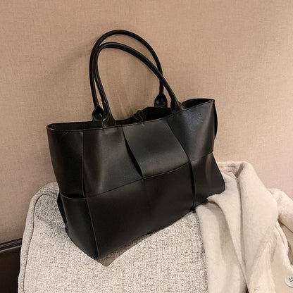 Zaira Medium Handle Bag