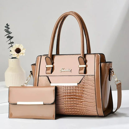 Bag and Wallet Kit in Leather - Cror